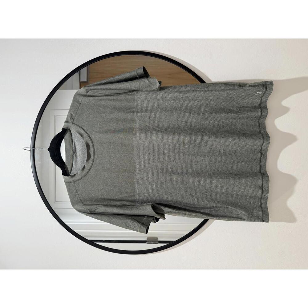 Vuori Grandview Tech Tee Greenish Gray Men’s Large - Picture 2 of 7